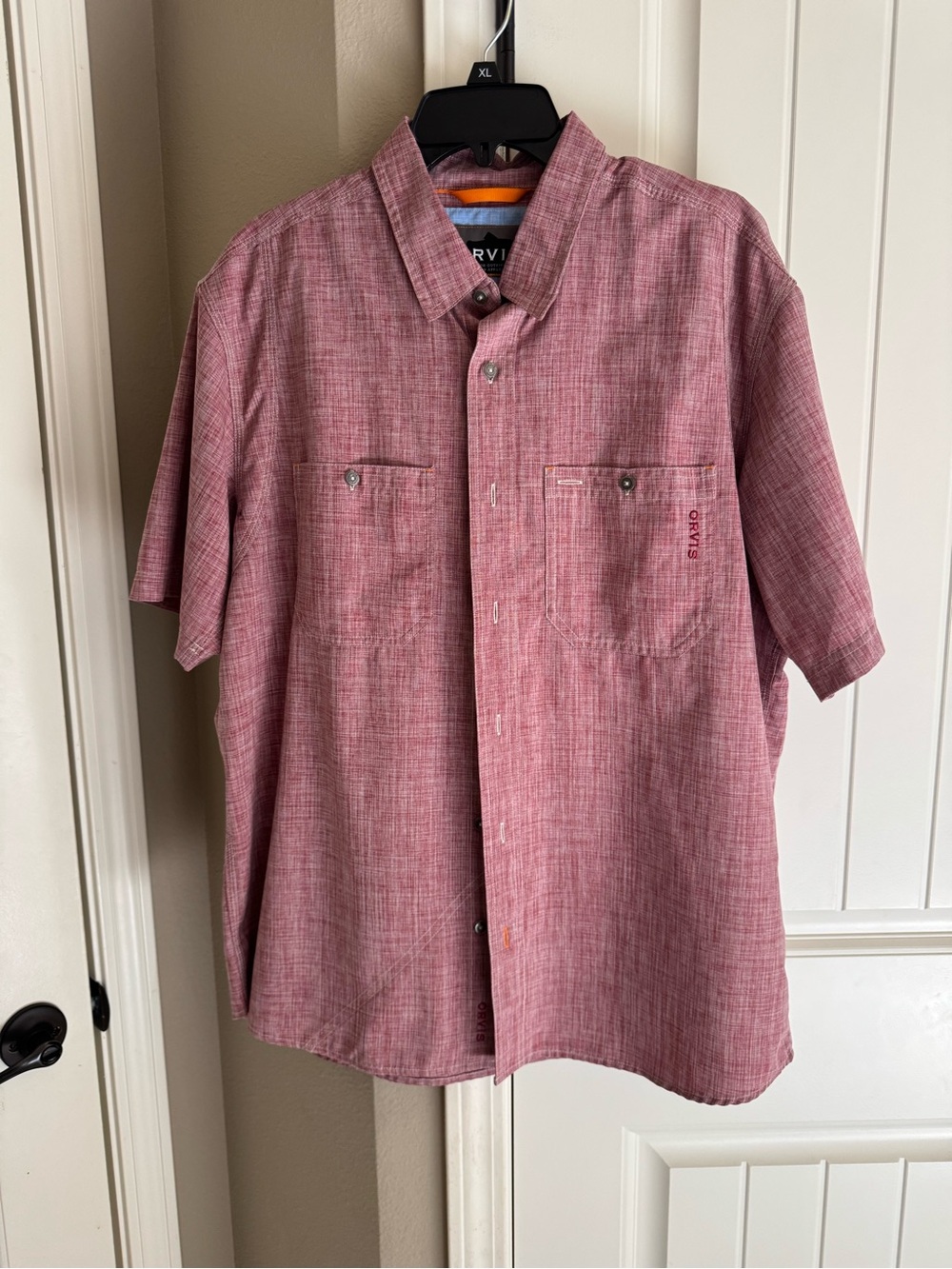 Orvis Men's Short-Sleeve Button-Down Shirt in Heathered Pink